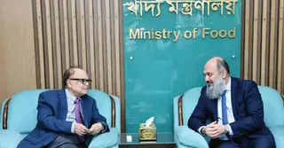 খাদ্য উপদেষ্টার সঙ্গে পাকিস্তানের বাণিজ্যমন্ত্রীর সাক্ষাৎ